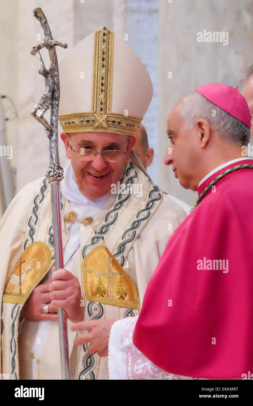 St. Peter`s Basilica, Vatican City. 11th April, 2015. Pope Francis Ceremony publication Papal Bull Holy Year of Mercy Credit:  Realy Easy Star/Alamy Live News Stock Photo